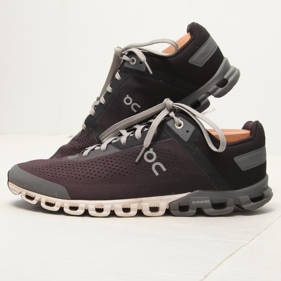 On Cloudflow Shoes Mens Size 9 Black Mesh Running CloudTec Lightweight Sneaker